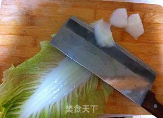 醋溜白菜的做法步骤：1