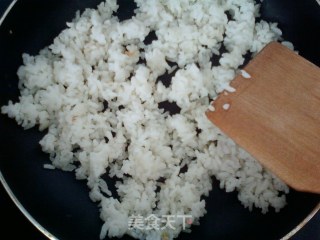 青蒜火腿蛋炒饭的做法步骤：9