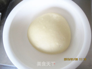南瓜馅菊花面包的做法步骤：1