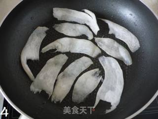 自制美味可口的小零食——香煎杏鲍菇片的做法步骤：4