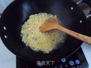 时蔬炒泡面的做法步骤：3