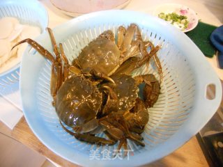 螃蟹炒年糕的做法步骤：1