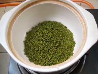 排骨绿豆汤的做法步骤：6