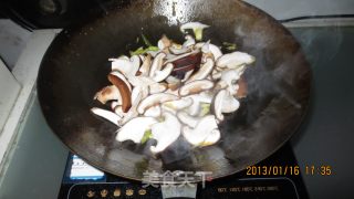 小葱炒鲜香菇的做法步骤：5
