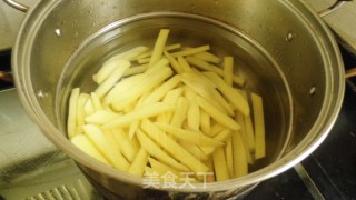 炸薯条的做法步骤：6