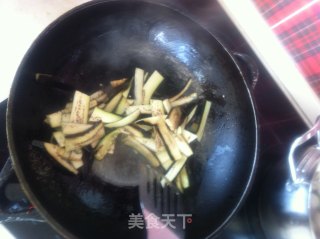 最爱豆角和茄子！吃不够！-豆角炒茄子的做法步骤：2