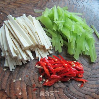 小炒三丝的做法步骤：1
