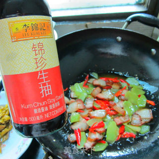 莴笋小炒肉的做法步骤：4