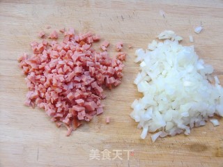 给你不一样的味觉享受——火腿洋葱咸麦芬的做法步骤：1