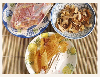 天然的水润皮肤汤——海底椰鱼胶鸡汤的做法步骤：1