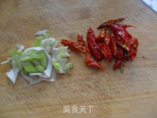 西芹炒豆腐皮的做法步骤：3