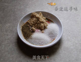 煎鲮鱼饼的做法步骤：5