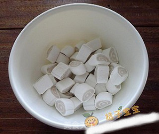 【新年美食】纯手工打造花生牛轧糖--简易棉花糖版的做法步骤：3