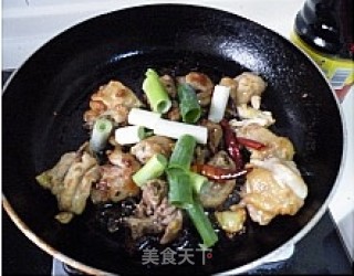 咸辣适中有嚼头的炒鸡做法-------干煸鸡的做法步骤：8