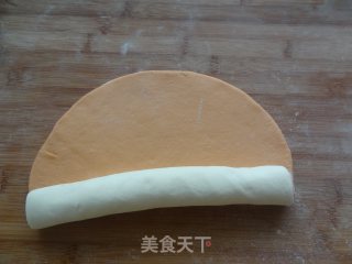 胡萝卜陀螺双色枣心馒头的做法步骤：7