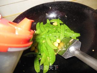 白果炒荷兰豆的做法步骤：11