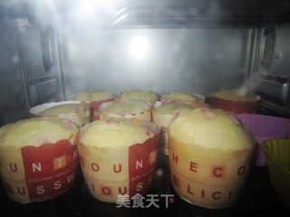 草莓酸奶马芬的做法步骤：9