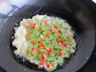 十分钟的营养早餐——鸡蛋火腿夹饼的做法步骤：7