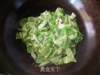 鸡蛋炒彩色面条的做法步骤：6