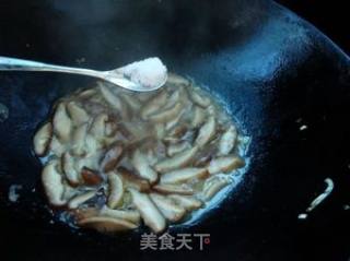 香菇炒鸡蛋的做法步骤：7
