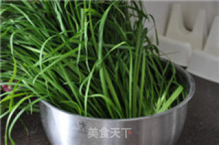 韭菜鲜肉水饺的做法步骤：2