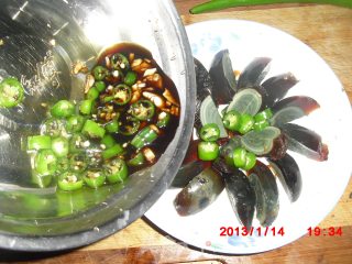 青椒拌皮蛋的做法步骤：4