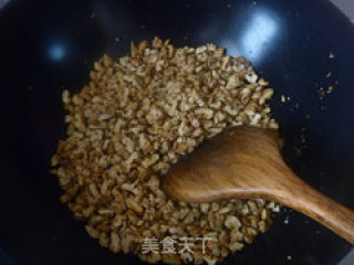 芝麻核桃糕的做法步骤：6