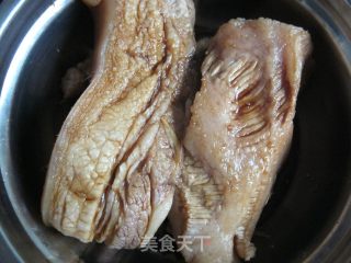 梅菜扣肉的做法步骤：2