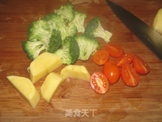 T骨牛排配黑椒汁的做法步骤：2