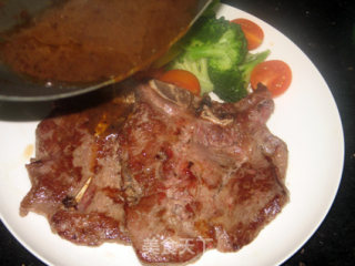 T骨牛排配黑椒汁的做法步骤：9