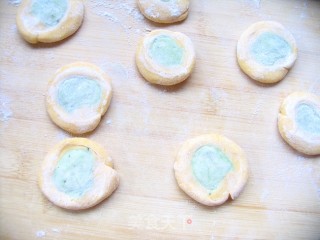 缤纷好滋味——翡翠黄金北极虾烧麦的做法步骤：18