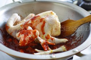 美味的化身——南乳芋头鸡的做法步骤：2