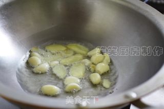美味的化身——南乳芋头鸡的做法步骤：3