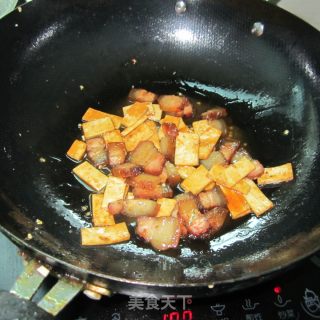 豆腐片炒腊肉的做法步骤：6