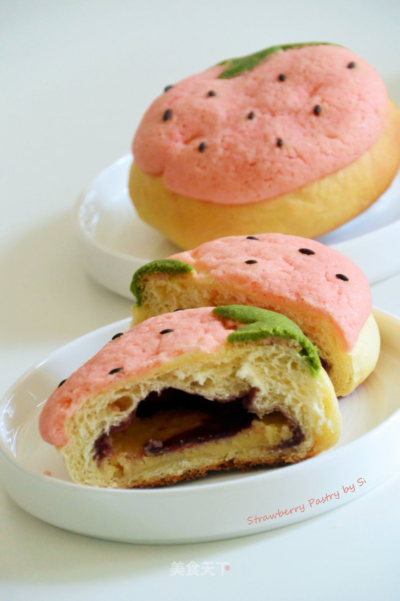 草莓奶酥菠萝包的做法