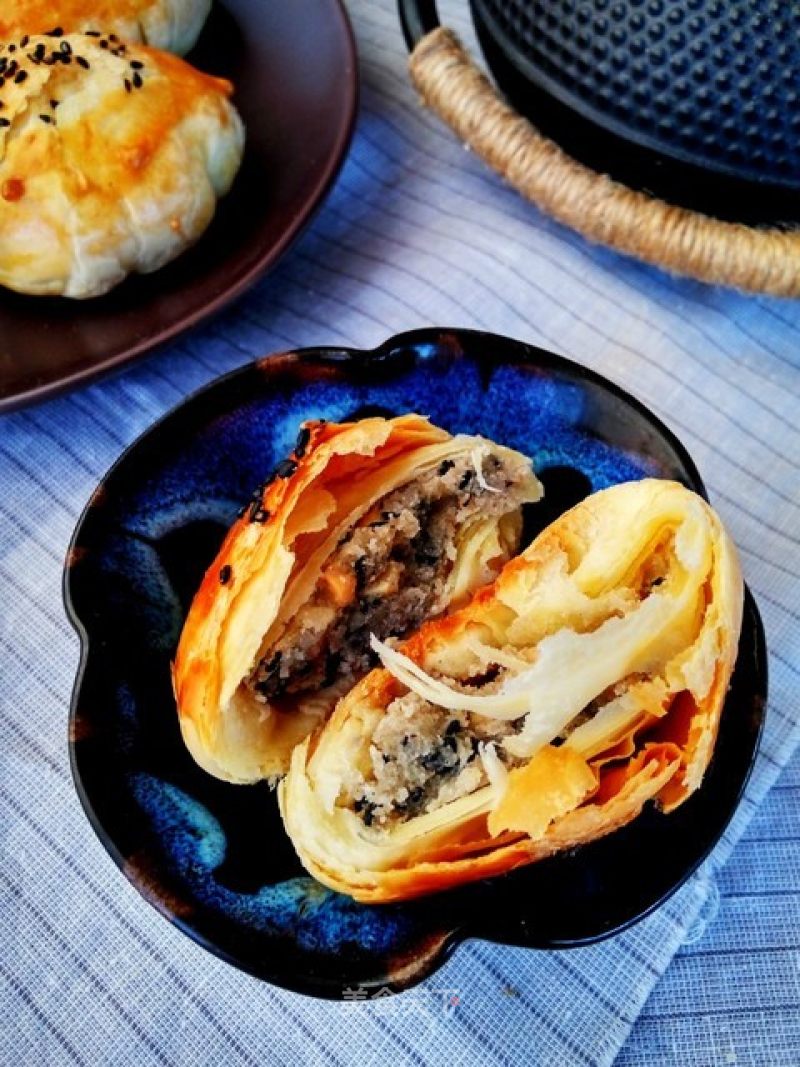 中式传统黑芝麻椒盐酥饼的做法