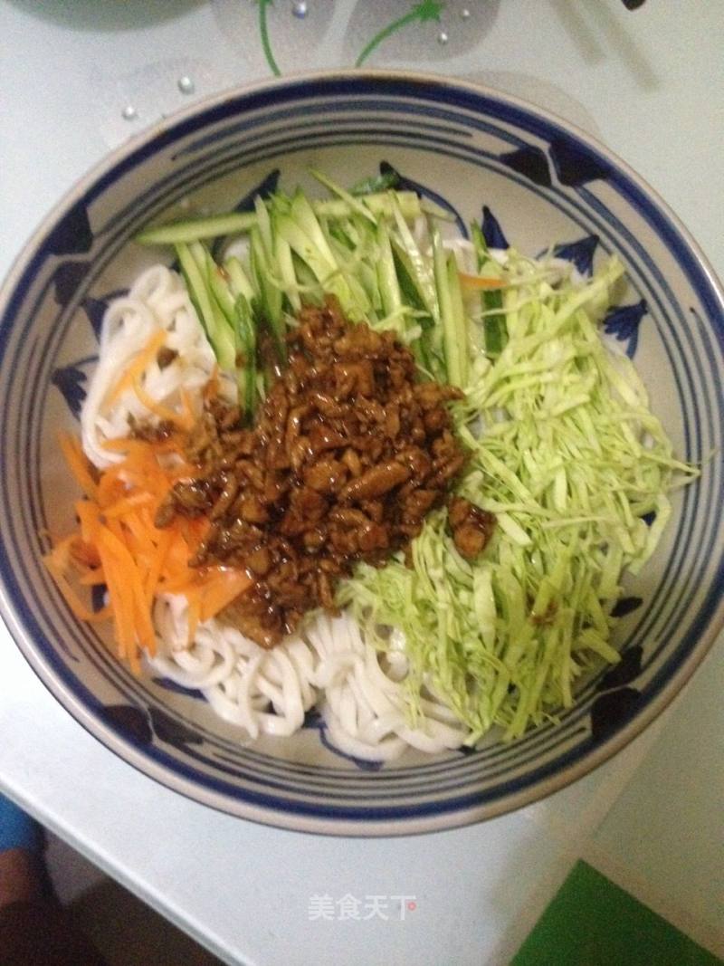 家庭版炸酱面的做法