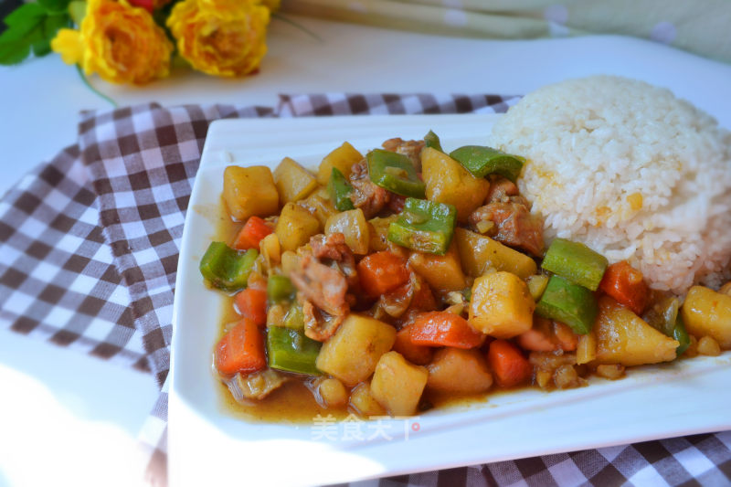 土豆咖喱鸡肉饭的做法