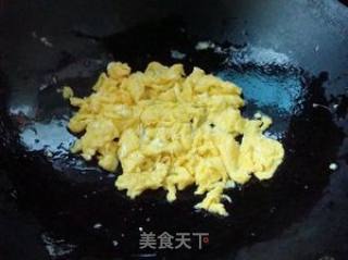 百搭的蛋炒菜之——芥兰炒鸡蛋的做法步骤：4