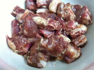土豆焖排骨的做法步骤：2