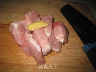 阿胶炖瘦肉的做法步骤：1
