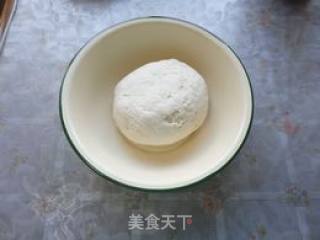 椒盐黑芝麻酥饼的做法步骤：1