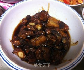 糖醋排骨的做法步骤：1