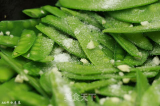 kiki牛的私房菜11-蒜蓉荷兰豆的做法步骤：11
