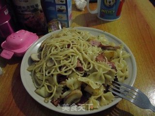 奶油培根意面的做法步骤：2