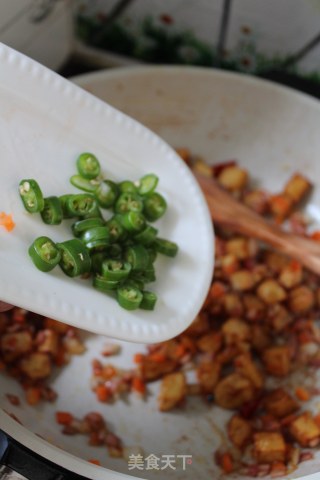 干锅土豆粒的做法步骤：13