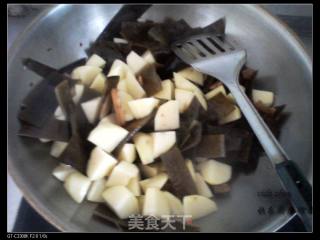 海带炖土豆的做法步骤：6