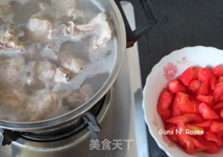 胡萝卜烧排骨的做法步骤：2