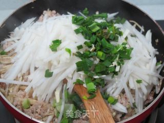萝卜丝馅饼的做法步骤：7