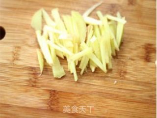 夏日里做个超下饭的——爆炒鸡胗的做法步骤：2